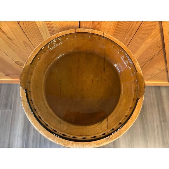 Vtg PYREX AMBER #229 PIE PLATE Dish 9.5 INCH 24 CM FLUTED SIDE HANDLES DEEP (811 - Picture 1 of 8